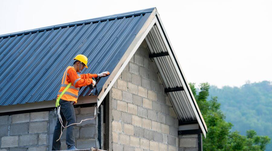 Professional gutter cleaning in Hermanville, MS